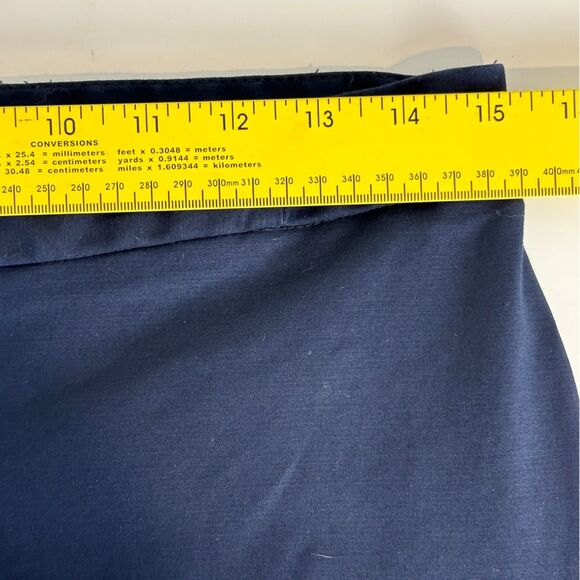 Ellen Tracy Navy Cropped Pants Gold Chain Detail 4 - Picture 6 of 8